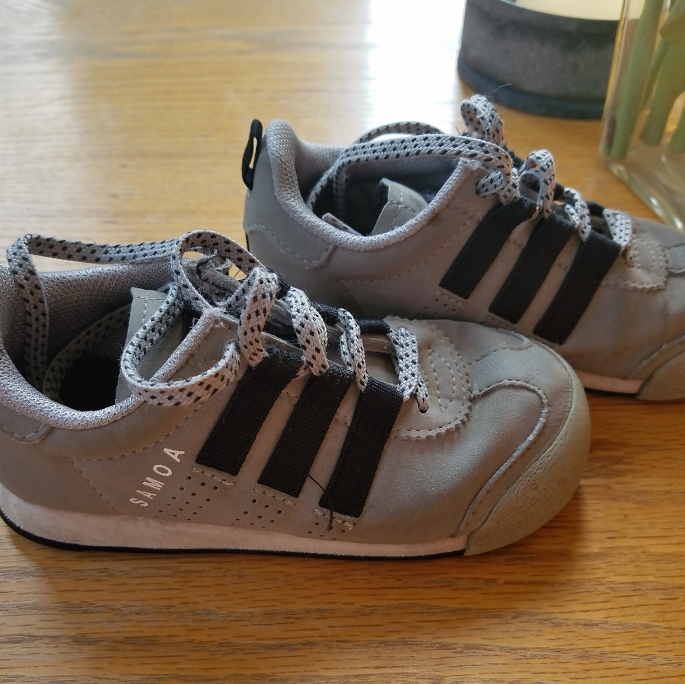 Children's adidas samoa sneaker 8k